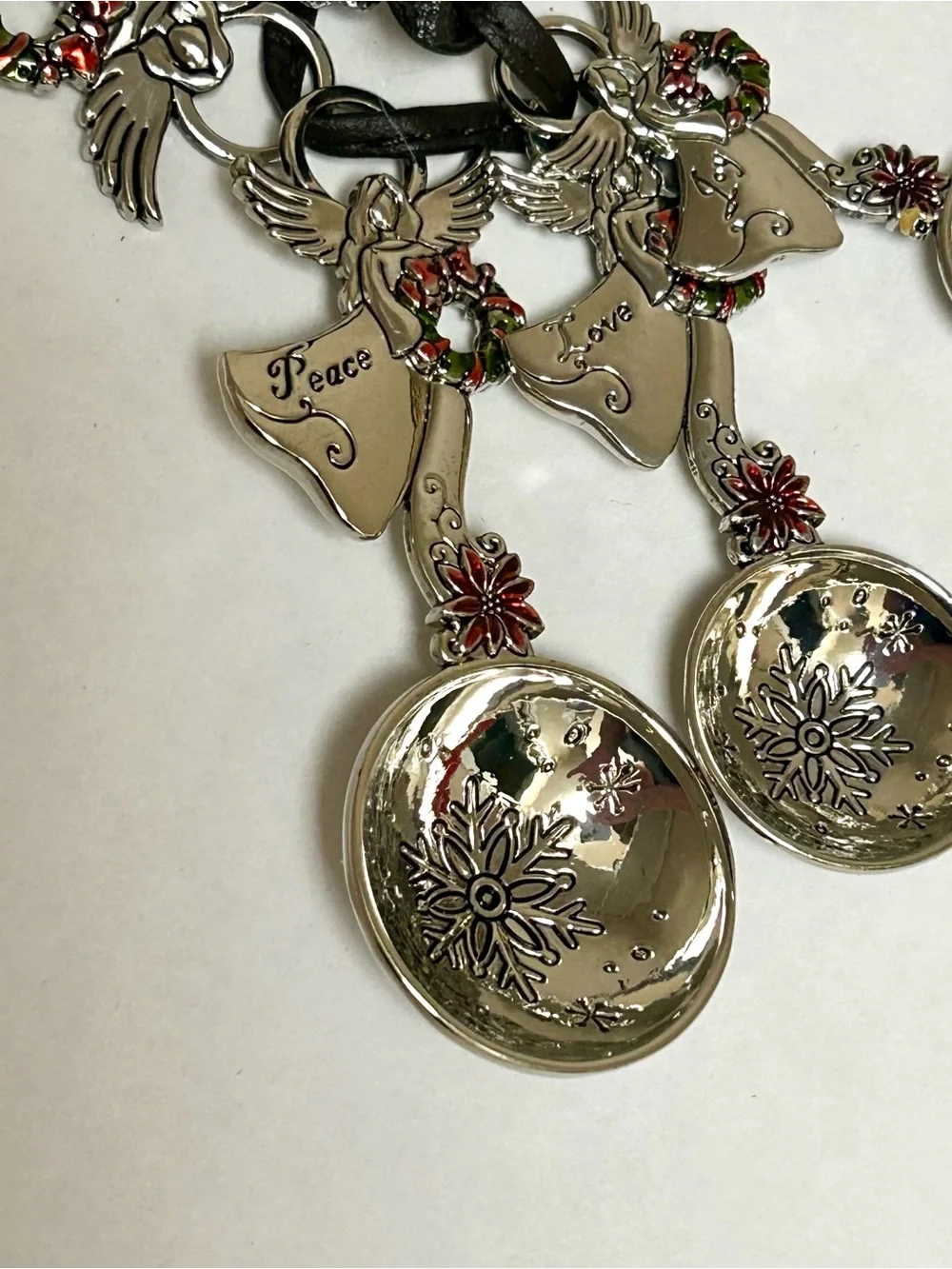 Ganz Measuring Spoon Set 4 Piece Angels with Wreaths Believe Peace Love Joy